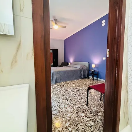Matthias Central Rooms And Accomodation Bari Extérieur photo