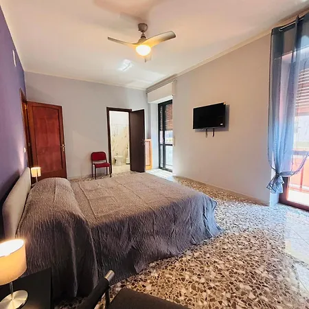 Matthias Central Rooms And Accomodation Bari Extérieur photo