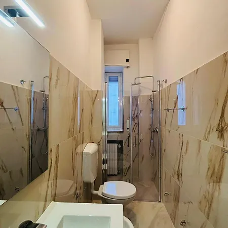 Matthias Central Rooms And Accomodation Bari Extérieur photo