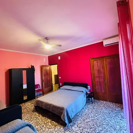Matthias Central Rooms And Accomodation Bari Extérieur photo